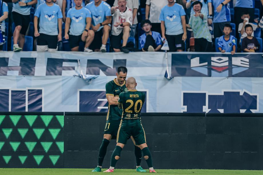 [图]米特里策传射卡列洛两球 浙江胜深圳新鹏城